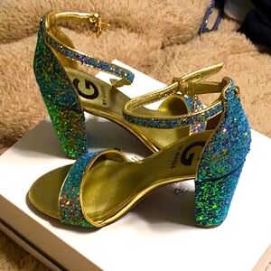 Guess multi colored sparkled sandal - SZ 6